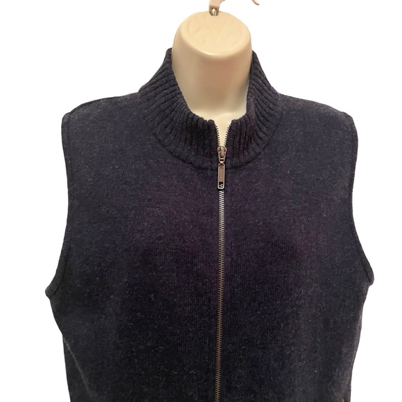 Woolrich Women’s Navy Blue Full Zip 100% Wool Vest Embroidered Bear Fish Medium - Picture 2 of 8